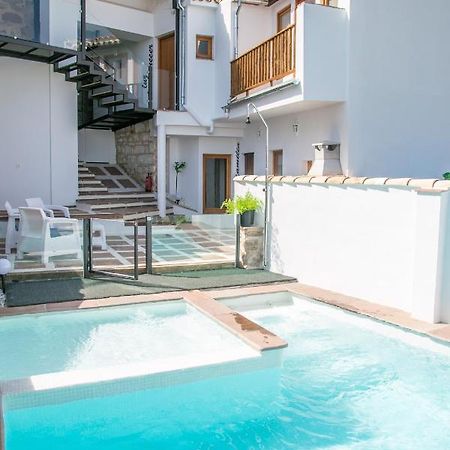 Apartamentos Turisticos La Casa Vieja Sabiote Exteriör bild