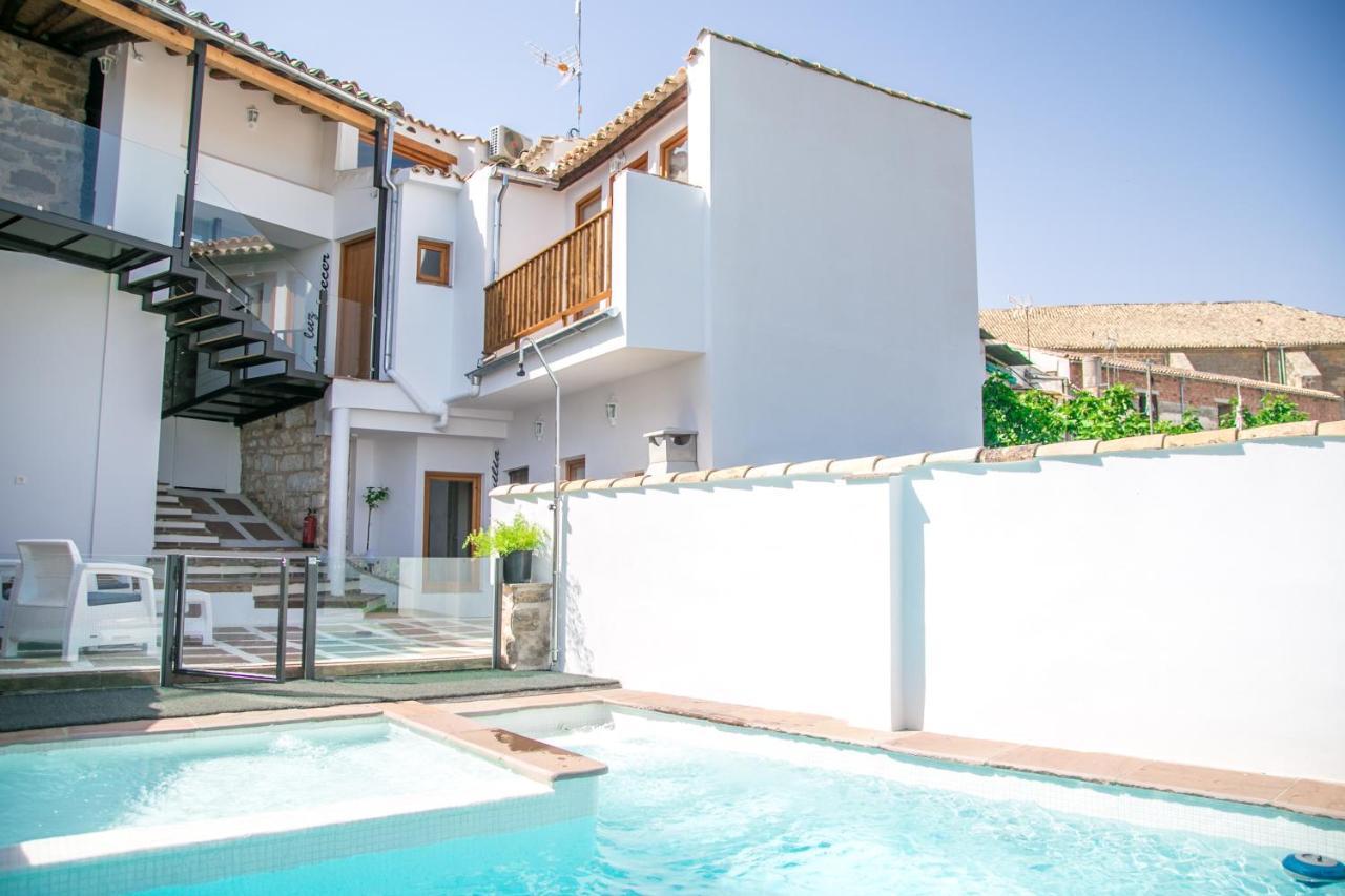 Apartamentos Turisticos La Casa Vieja Sabiote Exteriör bild
