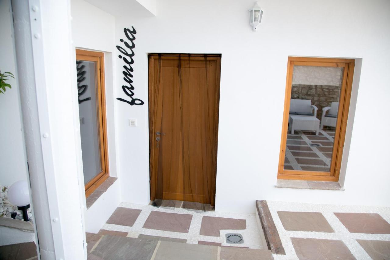 Apartamentos Turisticos La Casa Vieja Sabiote Exteriör bild