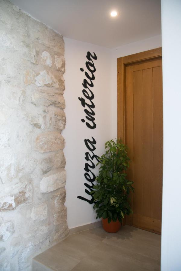 Apartamentos Turisticos La Casa Vieja Sabiote Exteriör bild