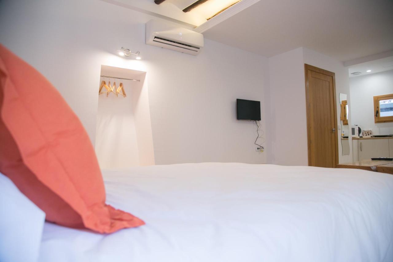 Apartamentos Turisticos La Casa Vieja Sabiote Exteriör bild